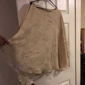 Gorgeous flows blouse!